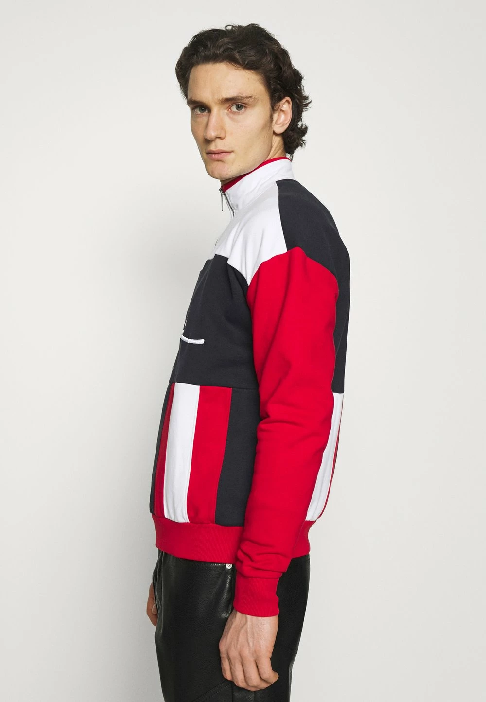 Karl Kani SIGNATURE BLOCK TROYER UNISEX - Sweatshirt Prix Accessible sweatshirts col camionneur 6 Karl Kani SIGNATURE BLOCK TROYER UNISEX - Sweatshirt Prix Accessible sweatshirts col camionneur – Image 4