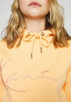 Karl Kani SIGANTURE SHORT HOODIE - Sweatshirt En promotion sweats & sweats à capuche capuche female -Karl Kani Soldes Boutique fe07e4d43025452085d963e9e55f33a3